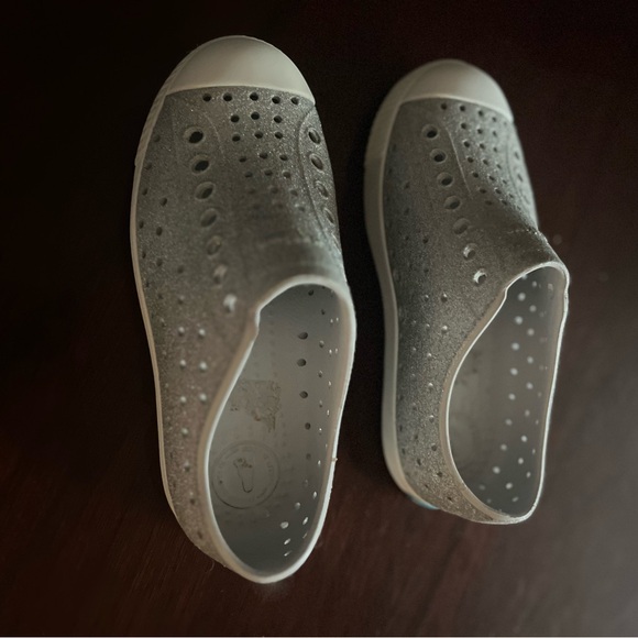 Native shoes - Picture 3 of 5